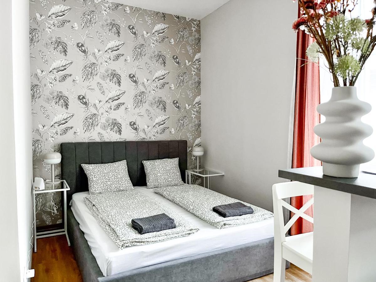 T32 Central Modern Suites Будапеща Екстериор снимка