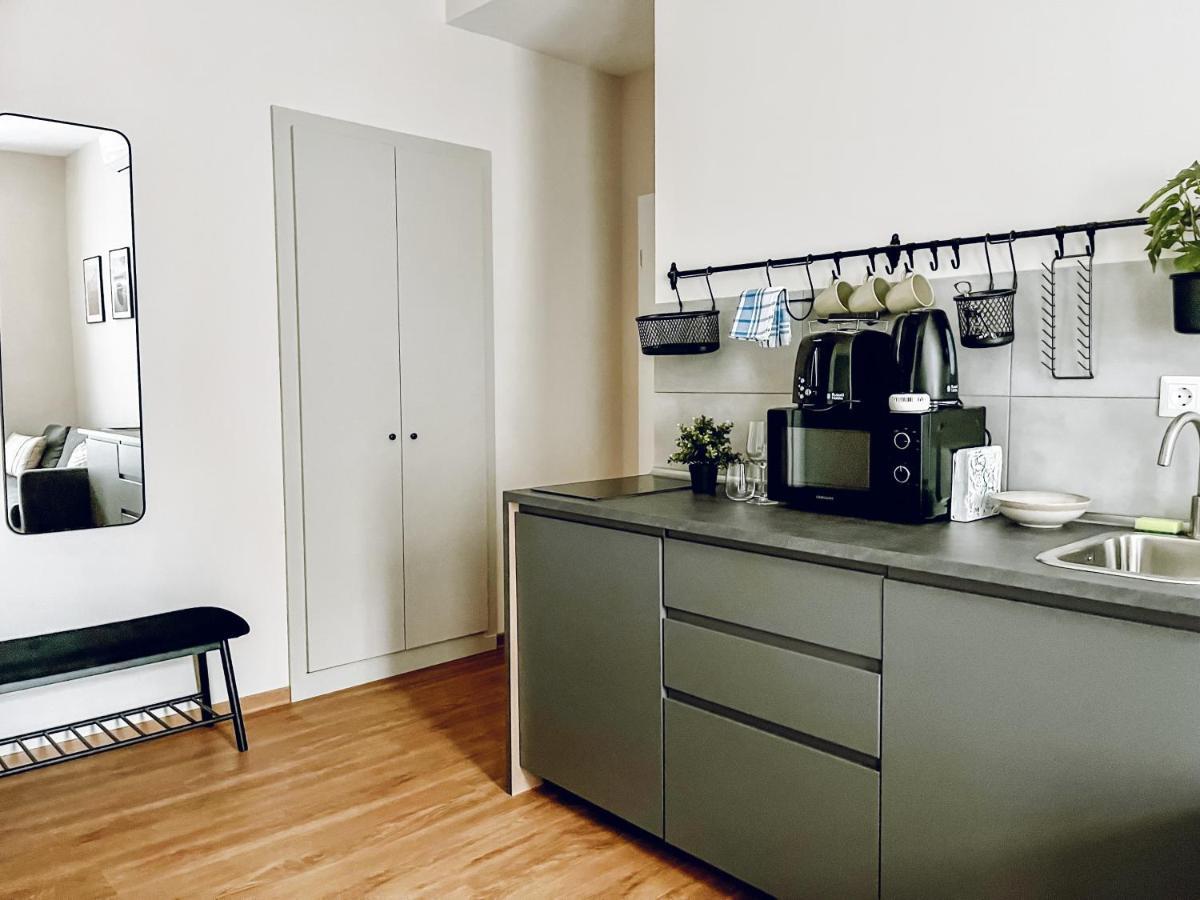 T32 Central Modern Suites Будапеща Екстериор снимка