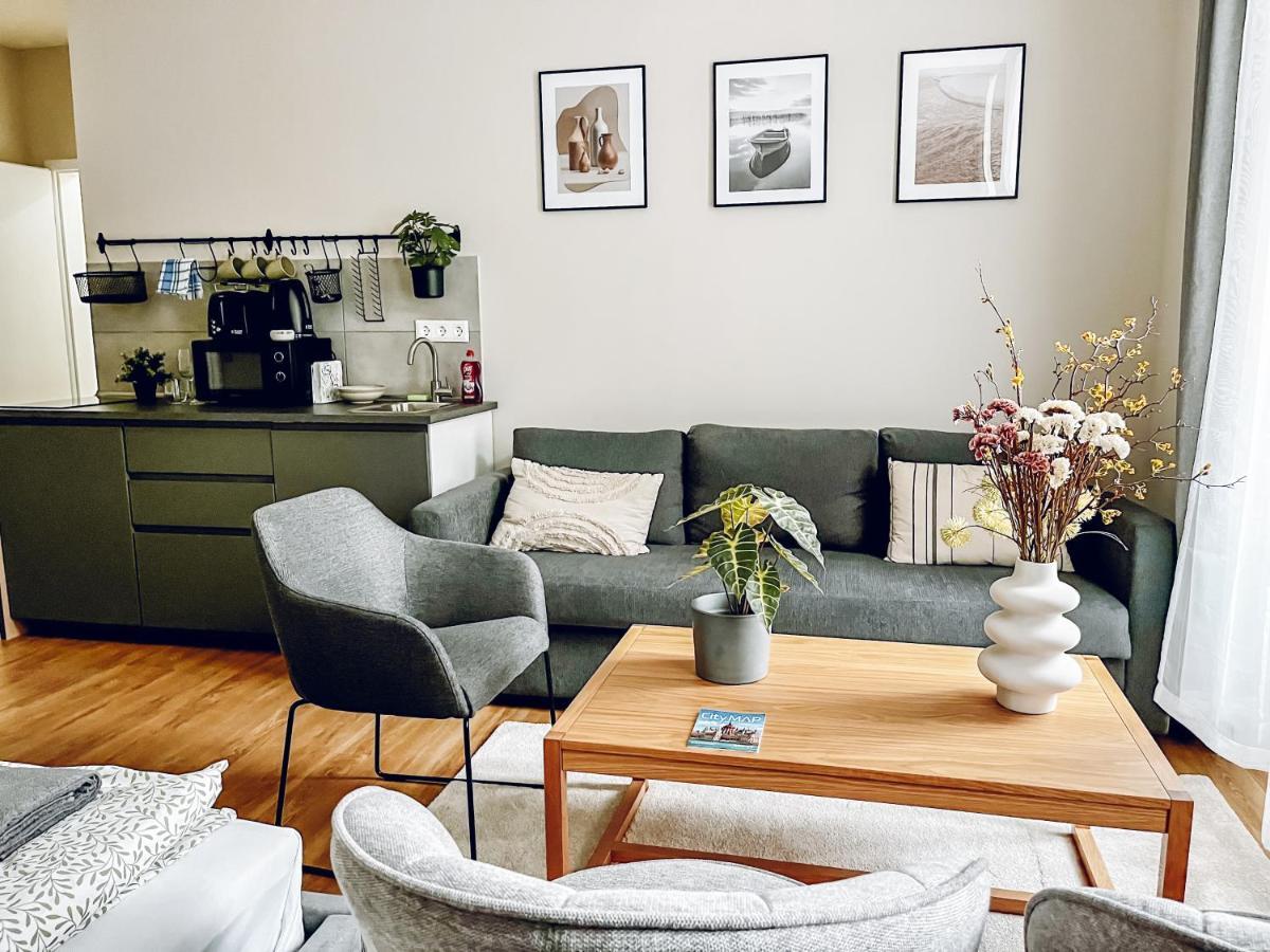 T32 Central Modern Suites Будапеща Екстериор снимка