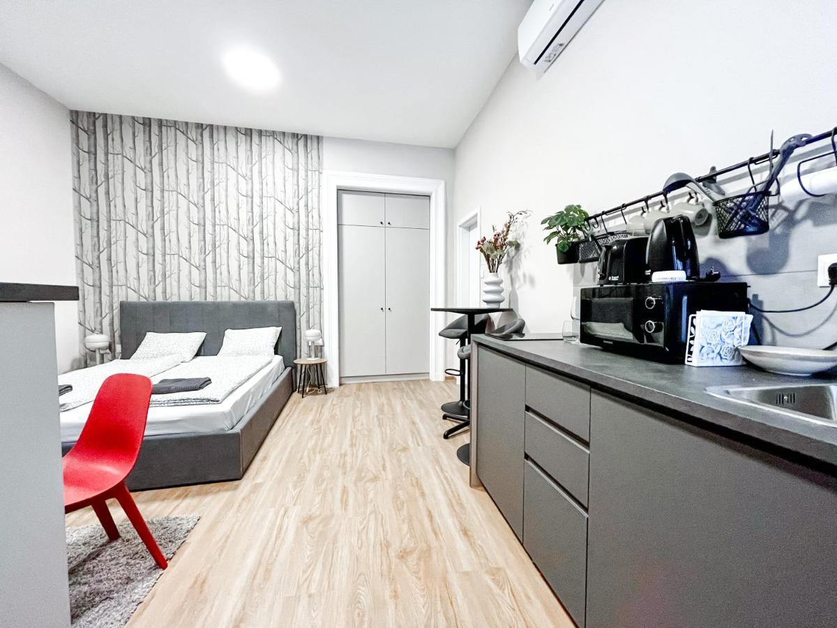 T32 Central Modern Suites Будапеща Екстериор снимка