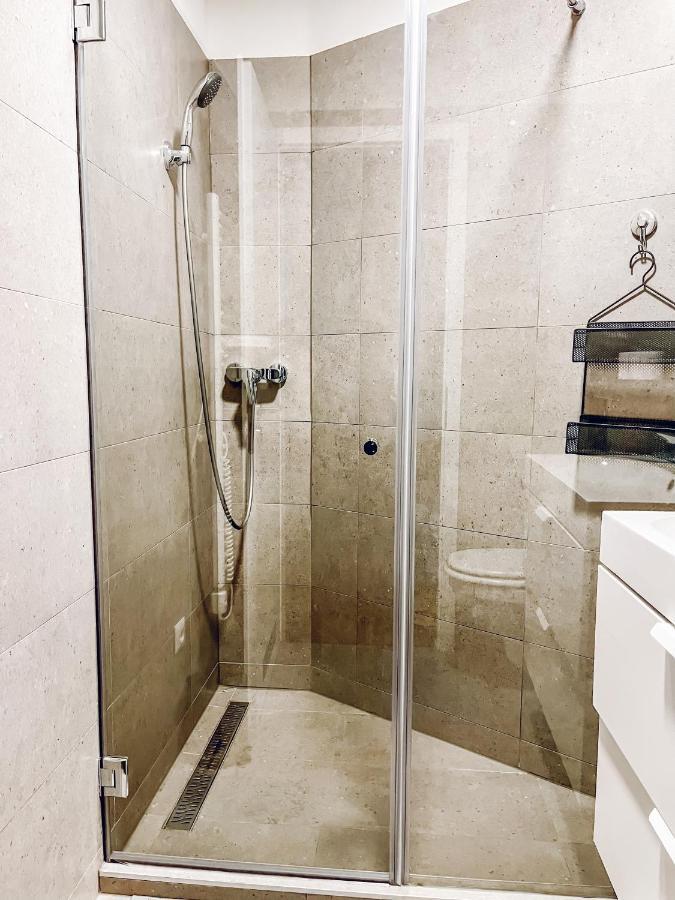 T32 Central Modern Suites Будапеща Екстериор снимка