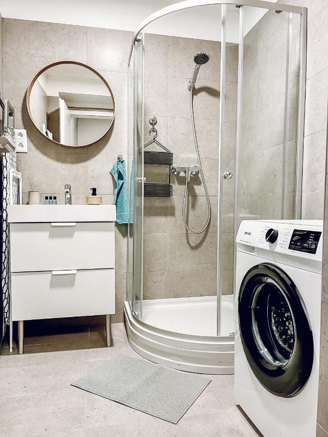 T32 Central Modern Suites Будапеща Екстериор снимка