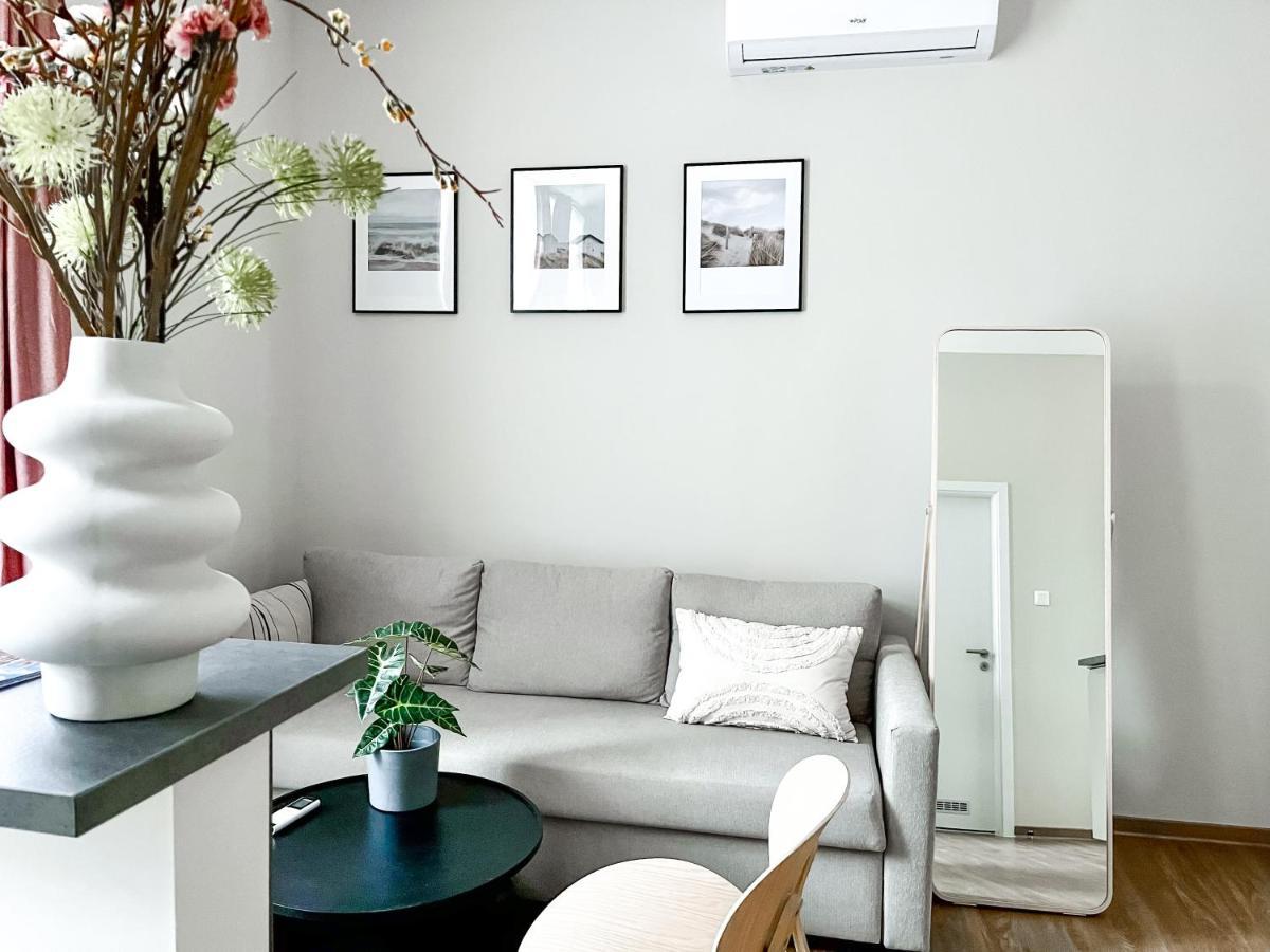 T32 Central Modern Suites Будапеща Екстериор снимка