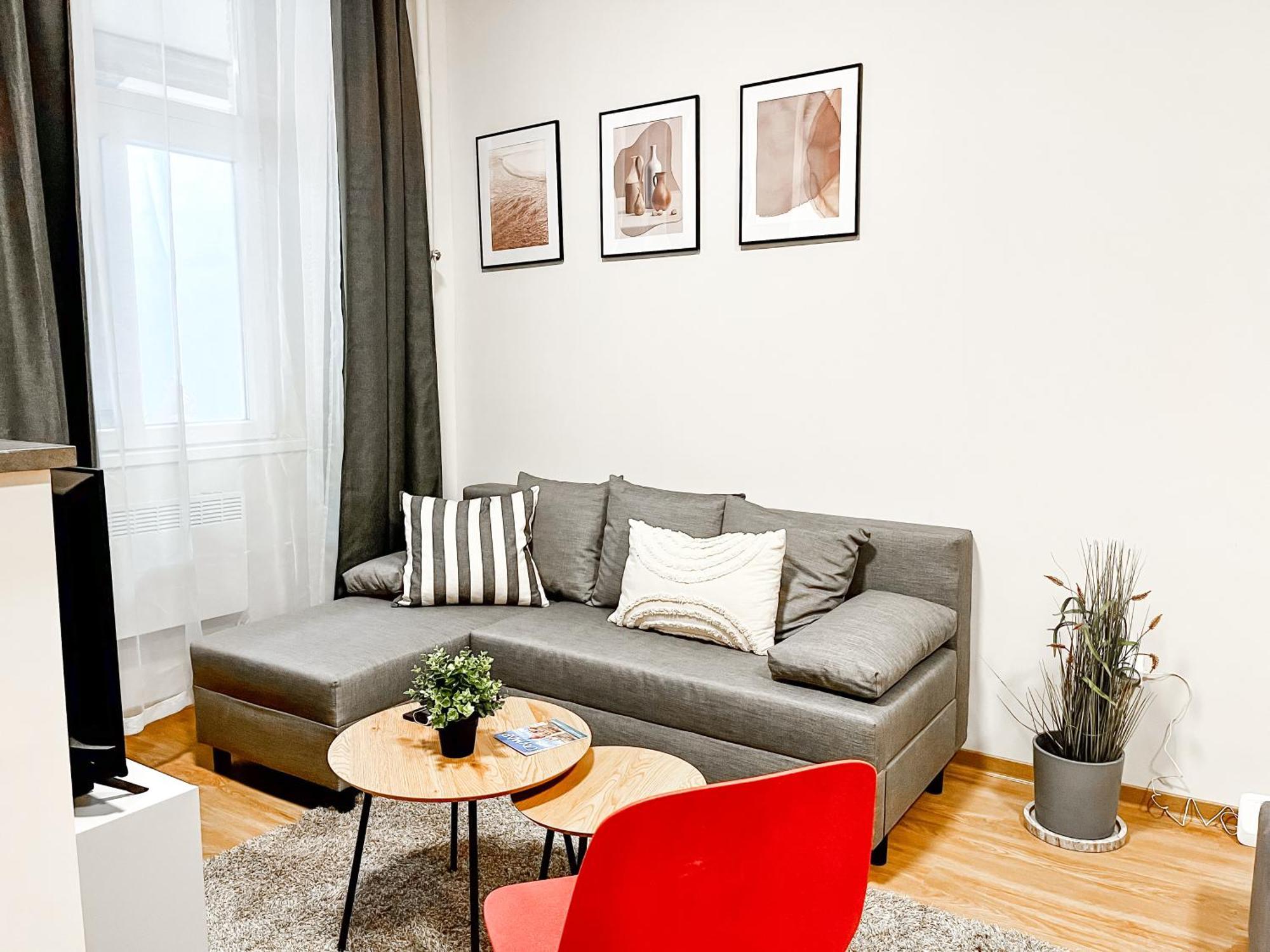 T32 Central Modern Suites Будапеща Екстериор снимка